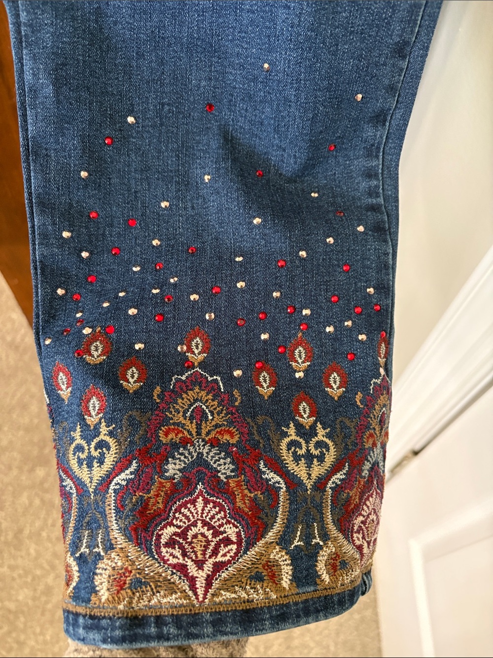*Chico's Medium Blue Embroidered & Sparkle Girlfriend Slim Leg Ankle Jeans BOHO - Picture 6 of 9